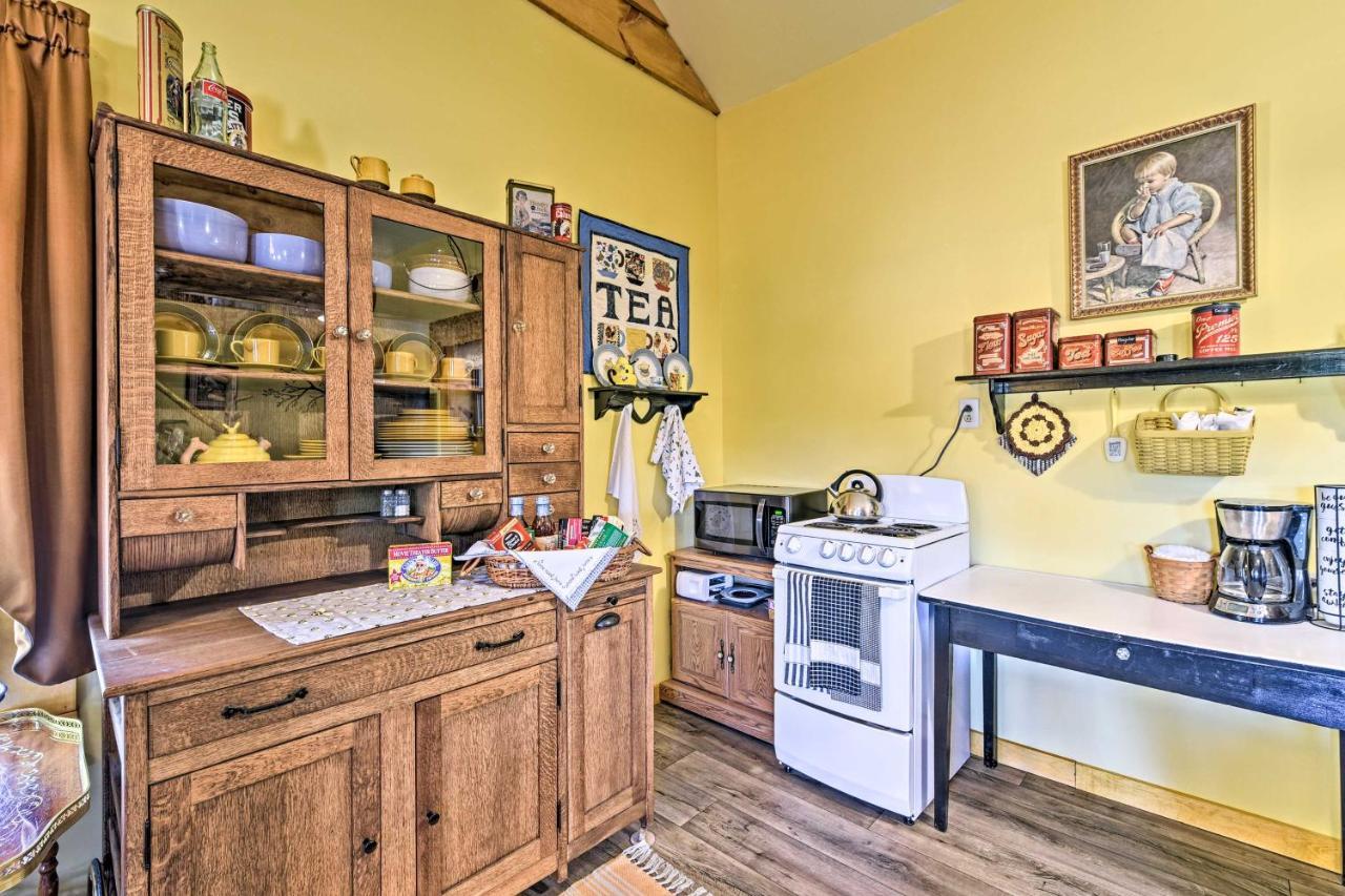 Honey House Cabin - A Quiet Countryside Retreat! Nappanee Exterior foto